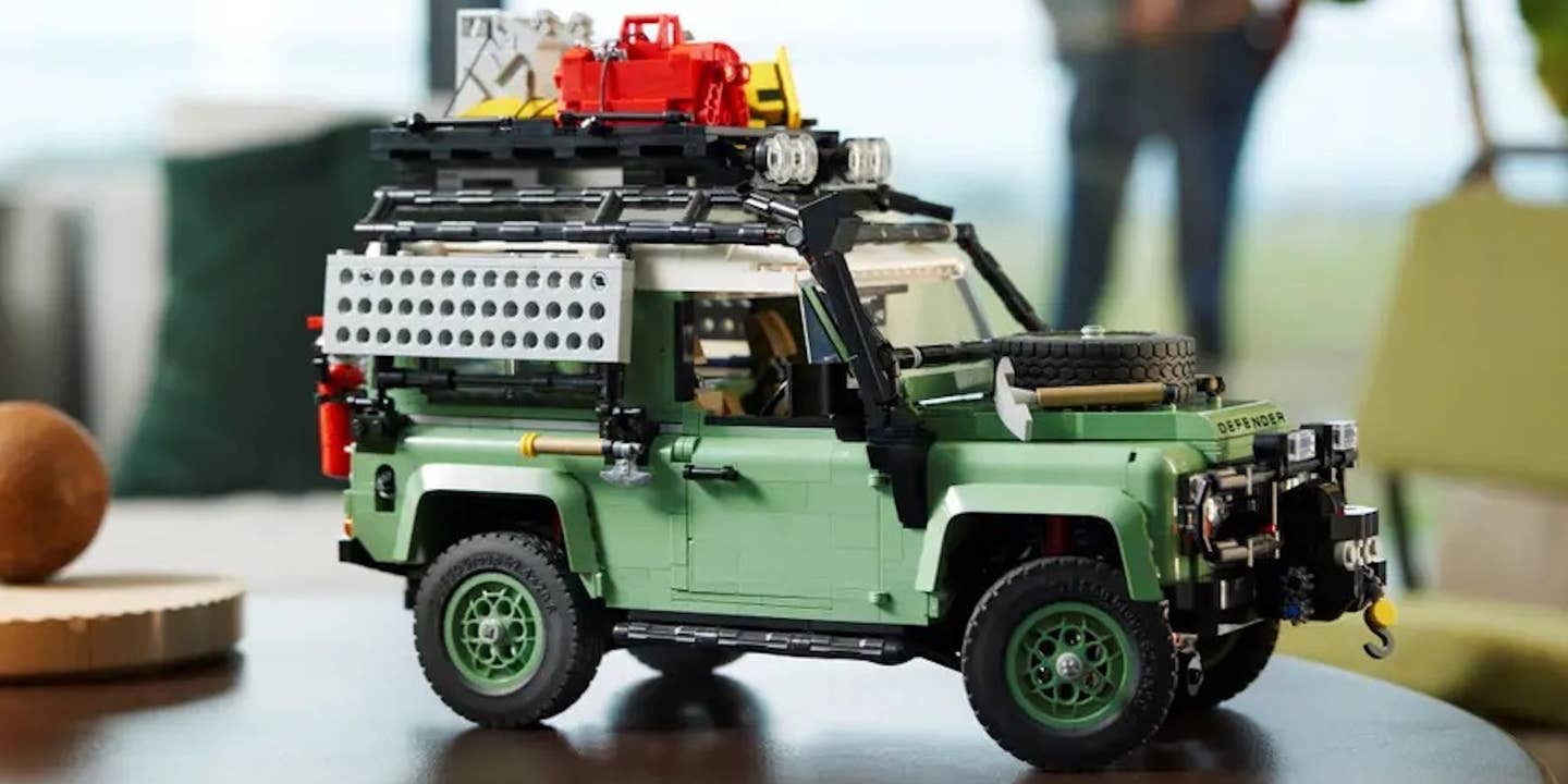 Lego’s New Land Rover Classic Defender 90 Set Is for the Off-Road Diehards