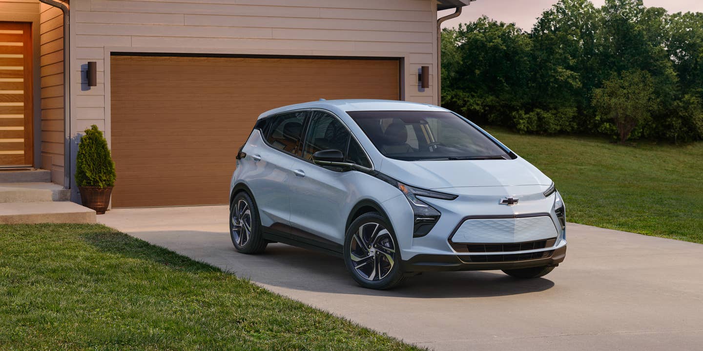 GM Offers Chevy Bolt Owners $1,400 Gift Card After Going Back on Battery Swaps