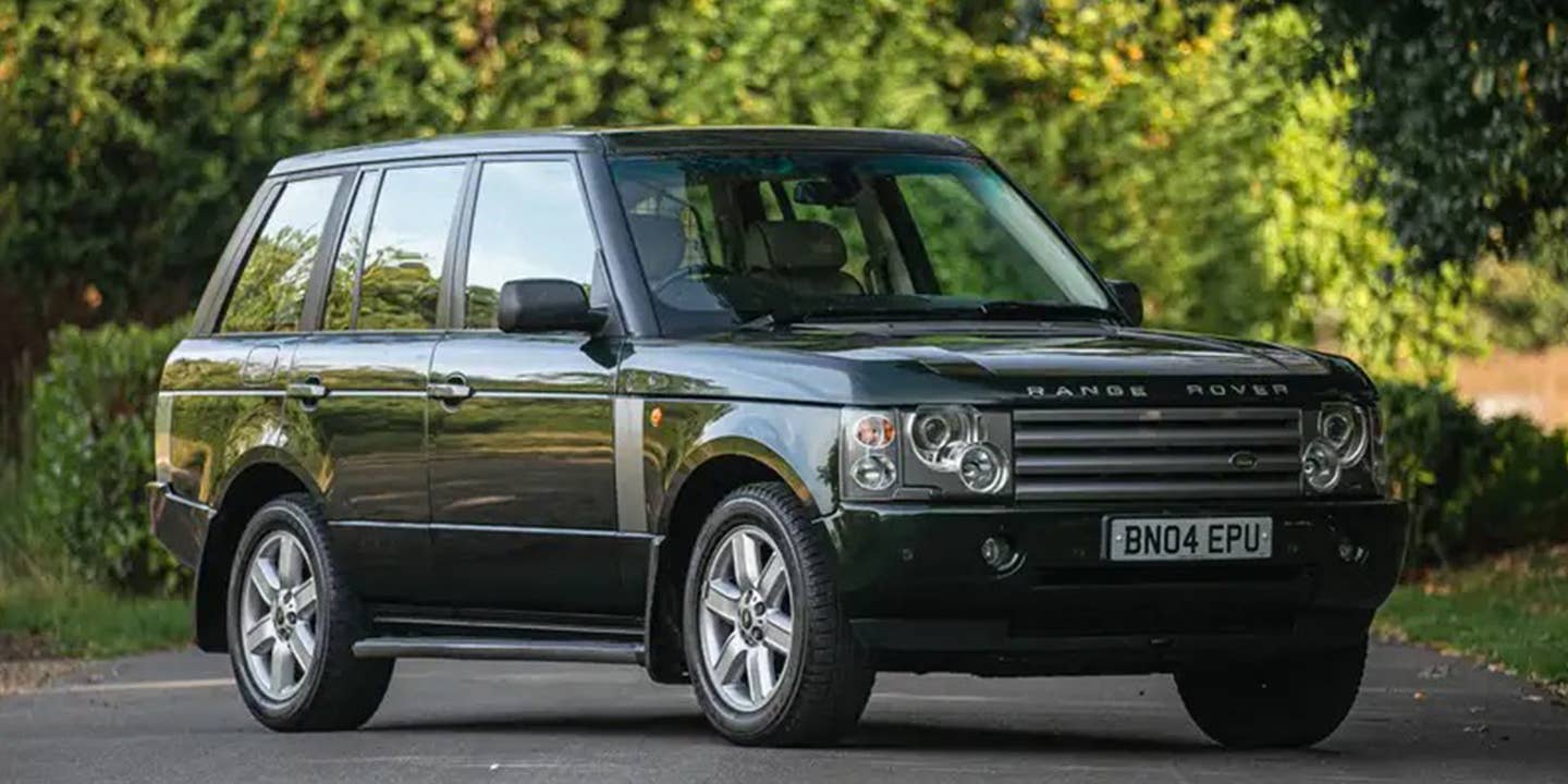 Queen Elizabeth II’s Shockingly Ordinary 2004 Range Rover Will Go to Auction